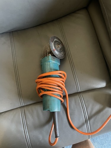 Makita angle grinder - angle,