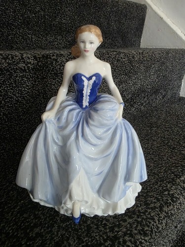 Royal doulton lady - ,