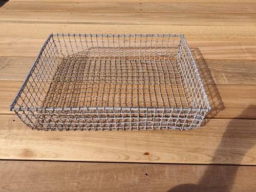Vintage distressed galvanised - distressed,