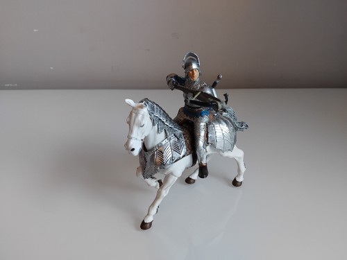 Papo mounted knight with - knight,