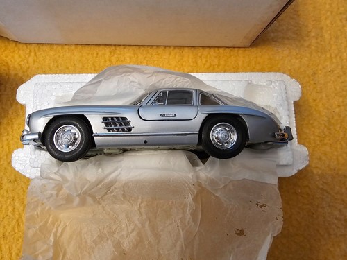 The 1954 mercedes - the, sl