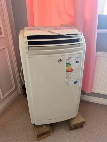 Air con unit - air,