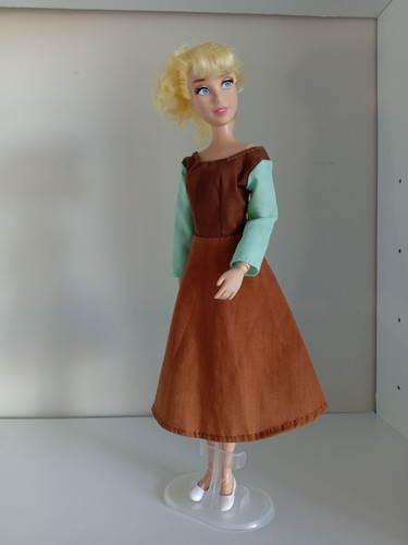 Cinderella disney store doll - disney,