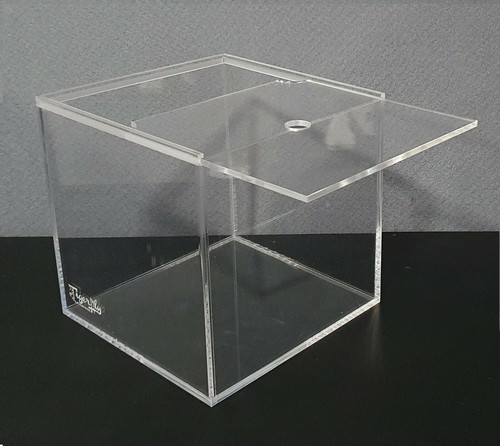 Small acrylic fish tank - small,