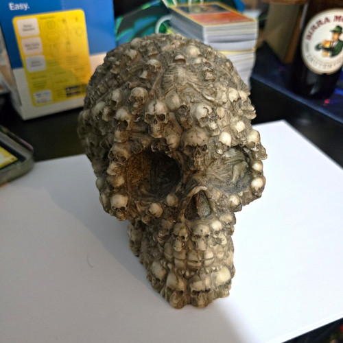 Grey beige skull figurine - beige,