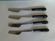 4  Attractive Butter spreaders