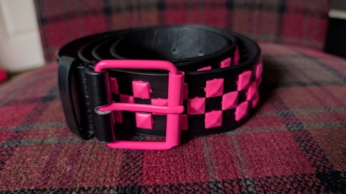 Pink black silver rivet - pink,