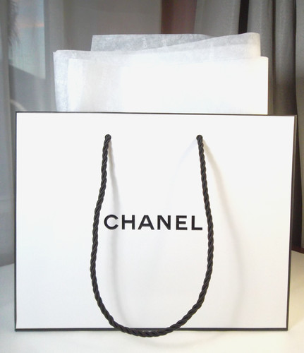 Small chanel white - small, gift
