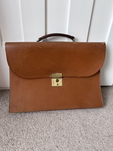 Beautiful vintage whitehouse - beautiful,