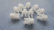 RENAULT WHITE HOOD RETAINER