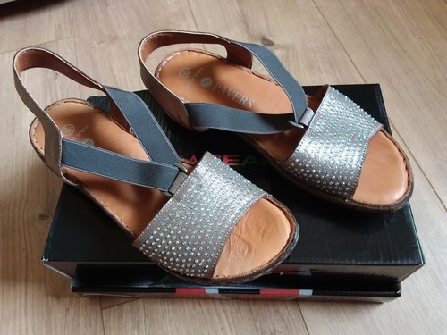 Pavers sandals glitter studed