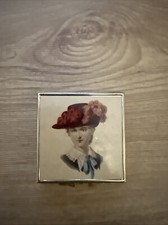 VINTAGE DUAL MIRROR GOLD WITH LADY COMPACT PLEASE SEE IMAGES ***