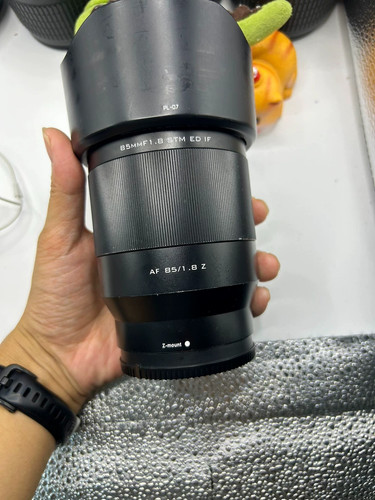 Viltrox 85mm 8 lens - af,