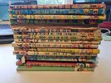 17+2 Noddy books, vintage bundle with dust jackets, by Enid Blyton