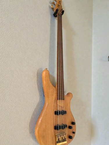 Rockoon kawai fretless - by, /