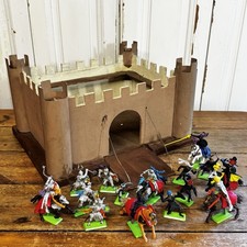 Vintage Britain’s Knights &