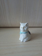 Carlton China Brand Crested China Cat with Castleford Crest. (ST46)