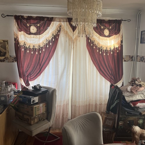 Top curtains red and - top,