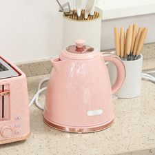 Kettle and toaster - kettle,