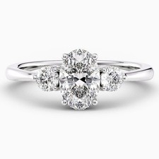 Luxury Oval 1.25 Ct 14k White