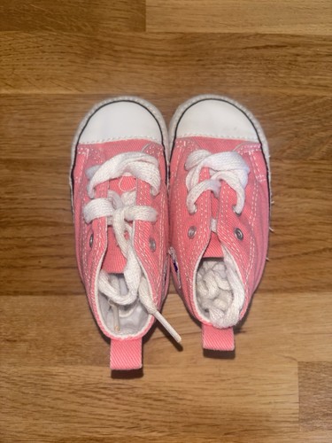 Converse baby girl - baby, crib
