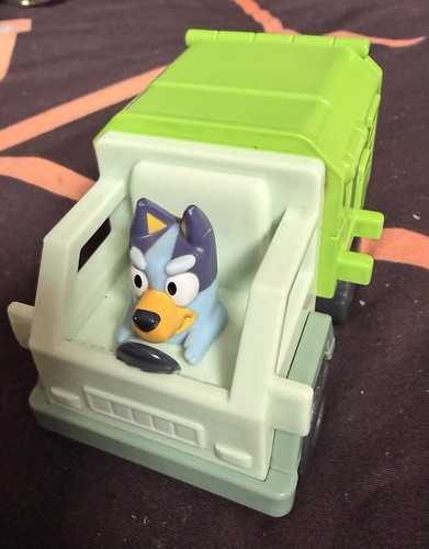 Bluey garbage truck bin lorry - garbage,