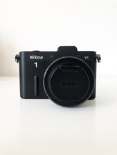 Nikon 1 V1 10.1MP Compact Camera with a 10-30mm Lens - Good Condition