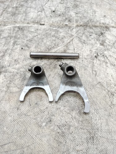 Gear shift fork for - gear, xt
