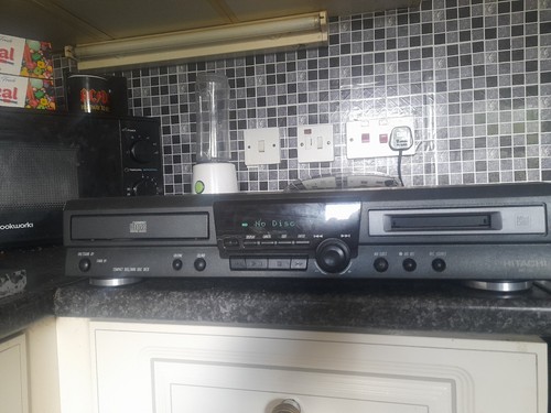 Hitachi mini disc player - cd,