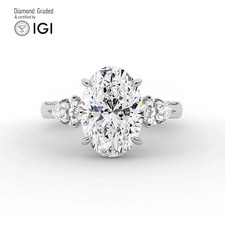 Oval Diamond Trilogy Ring 14k