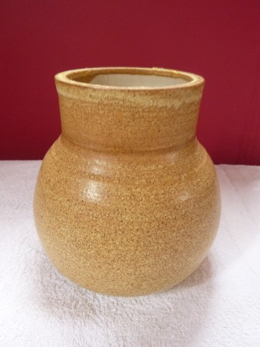Peebles hand thrown decorative - hand,