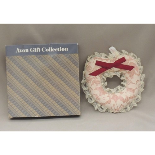 Avon lacy heart door - lacy,