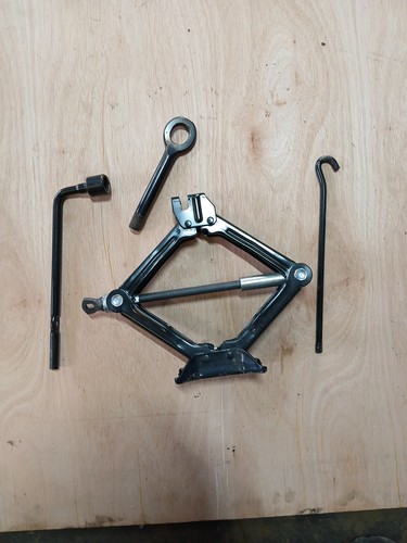 Hyundai i40 jack wheel - i40,