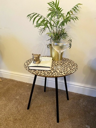 Retro mid century style - , side