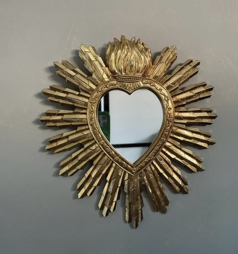 Gold sacred heart sunburst - gold,