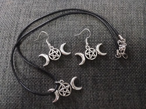 Witchy pentagram triple moon - pentagram,