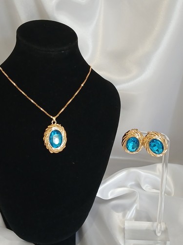 Vintage inspired gold tone - vintage,