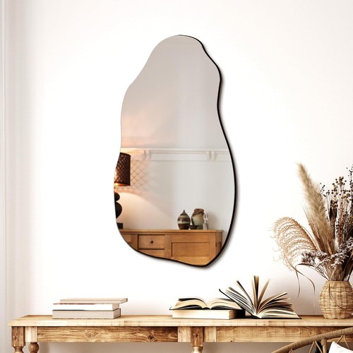 Irregular asymmetrical wall - irregular,