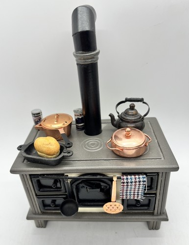 Dolls house victorian style - dolls,