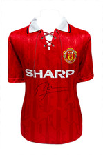 ROY KEANE SIGNED MANCHESTER