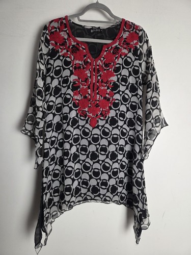 Ladies embroidered kaftan - embroidered,