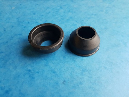 Triumph front fork scraper - ,