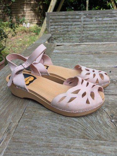 Light pink toffel wooden - toffel,