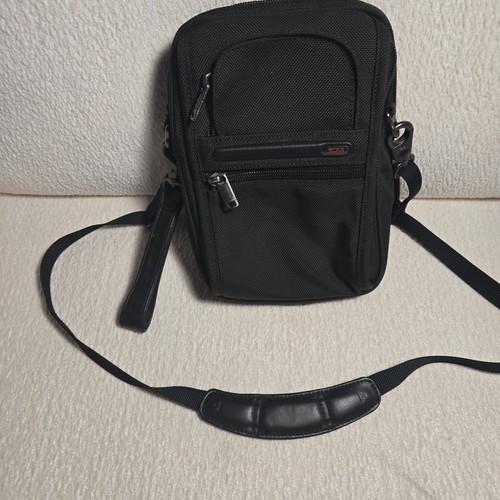 Tumi 22102d4 black - tumi,