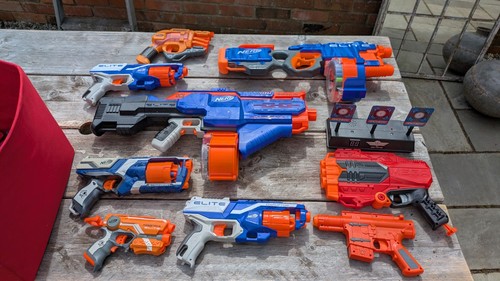 Nerf gun bundle includes - gun,