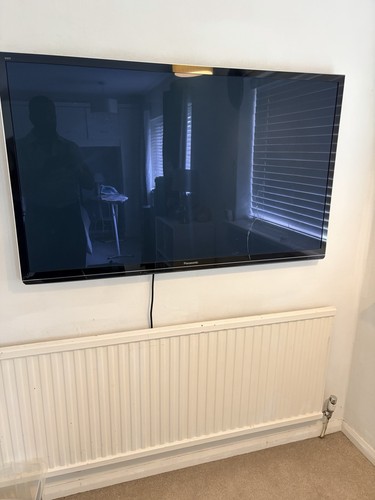 Panasonic plasma - 50”,