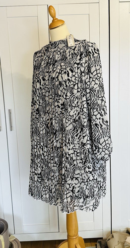 Zara size bnwt black - -,