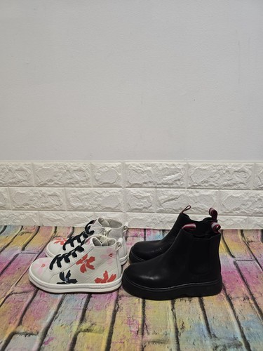 Camper walking boots pair - 2,