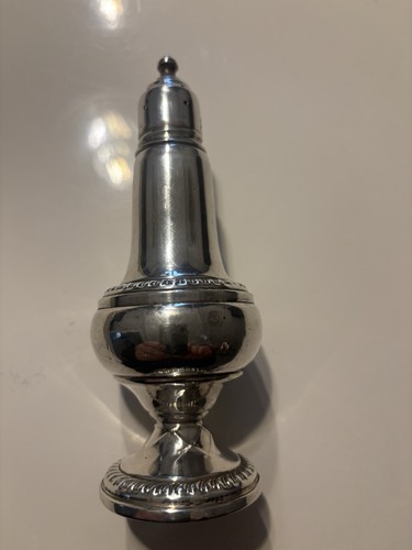 Silver pepperette field - pepperette, &
