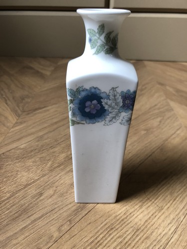 Wedgewood bone china vase - bone,